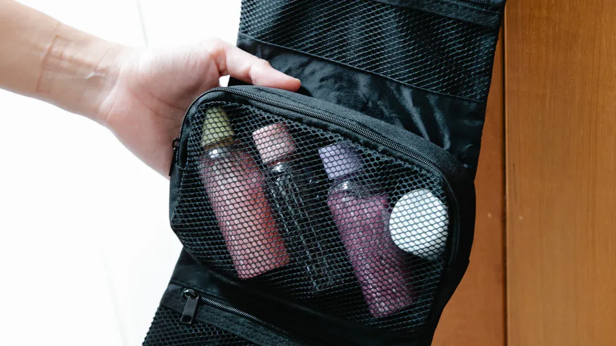 Perfecting Makeup Bag Manufacturing: 5 Key Quality Control Steps